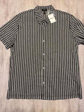 Forever 21 Men's Black and White Striped Short Sleeve Woven Shirt Size XL